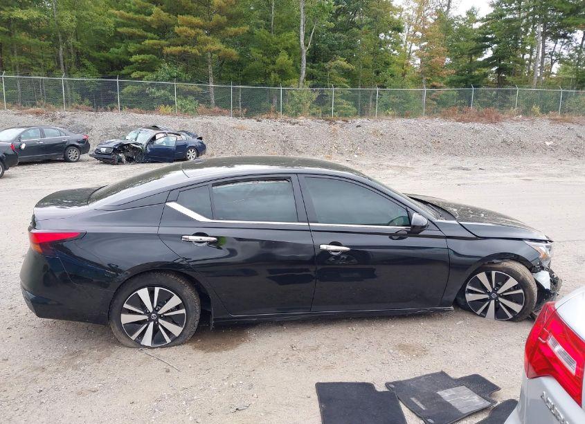 Photo 14 of 2021 Nissan Altima SV FWD (VIN 1N4BL4DV2MN397965)