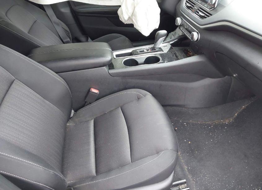 Photo 5 of 2021 Nissan Altima SV FWD (VIN 1N4BL4DV2MN397965)