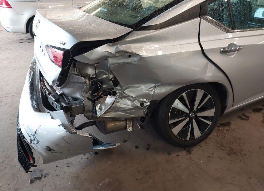 Photo 6 of 2021 Nissan Altima SV FWD (VIN 1N4BL4DV2MN408107)