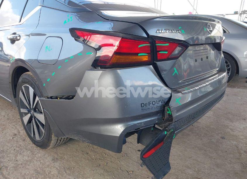 Photo 6 of 2021 Nissan Altima SV FWD (VIN 1N4BL4DV2MN411721)