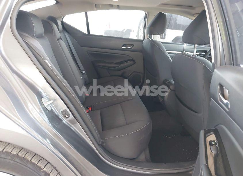 Photo 8 of 2021 Nissan Altima SV FWD (VIN 1N4BL4DV2MN411721)