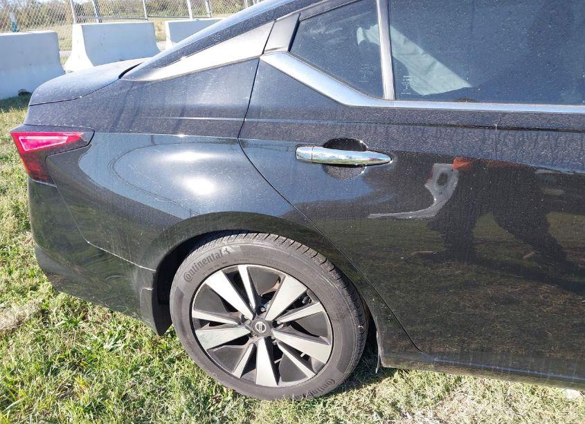 Photo 20 of 2021 Nissan Altima SV FWD (VIN 1N4BL4DV2MN412402)