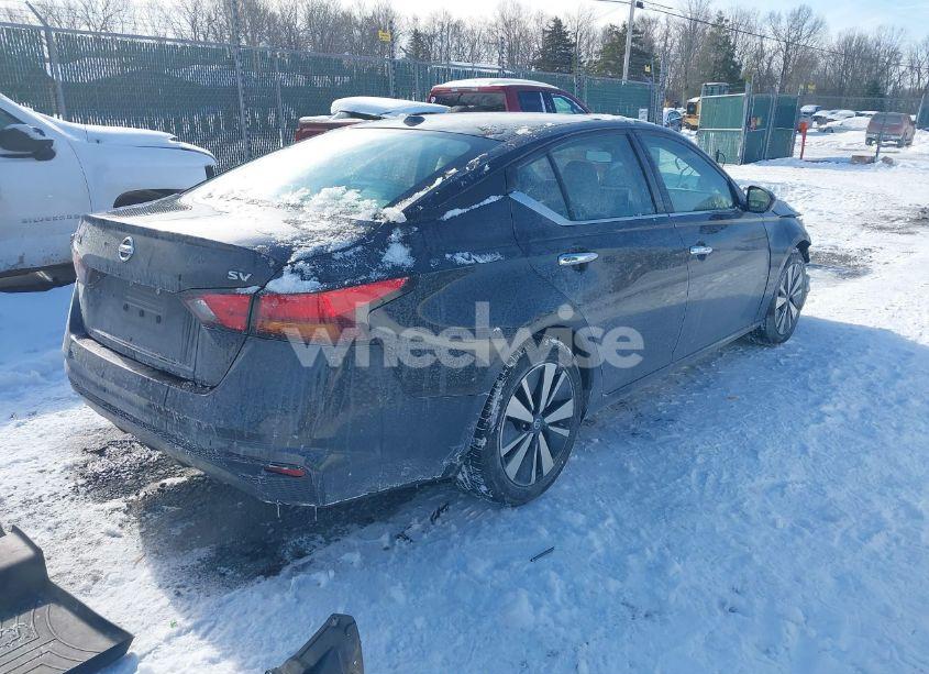 Photo 4 of 2022 Nissan Altima SV FWD (VIN 1N4BL4DV2NN333717)