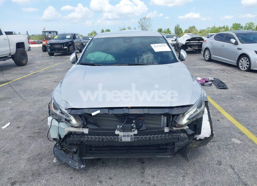 Photo 13 of 2022 Nissan Altima SV FWD (VIN 1N4BL4DV2NN344409)