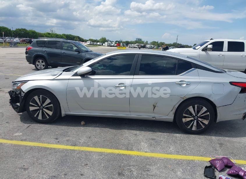 Photo 15 of 2022 Nissan Altima SV FWD (VIN 1N4BL4DV2NN344409)