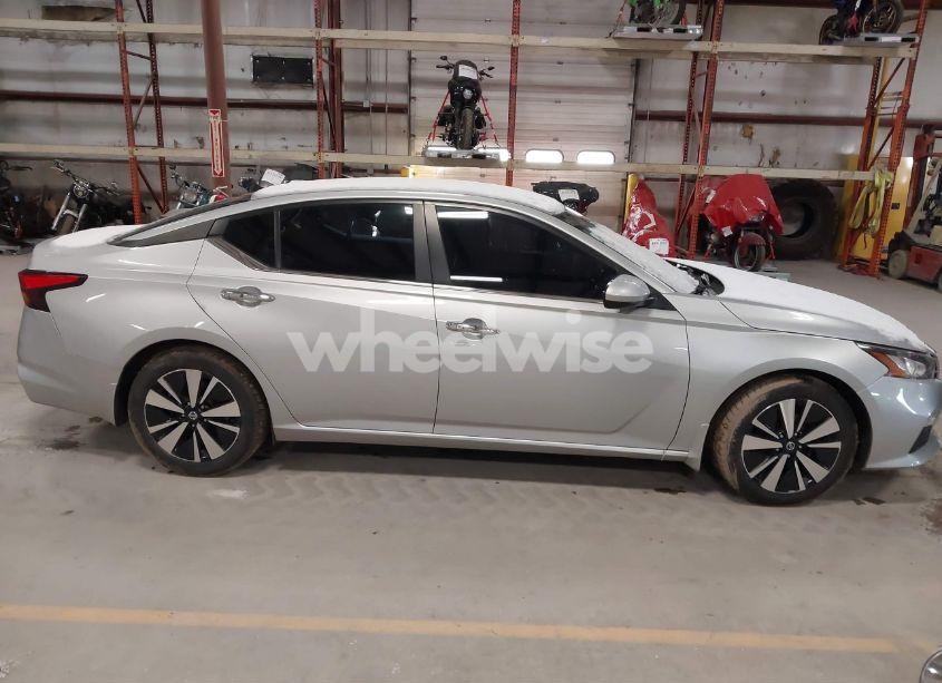 Photo 13 of 2022 Nissan Altima SV FWD (VIN 1N4BL4DV2NN353921)