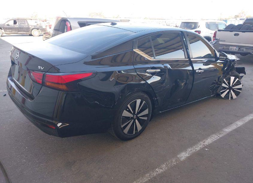 Photo 4 of 2022 Nissan Altima SV FWD (VIN 1N4BL4DV2NN368435)
