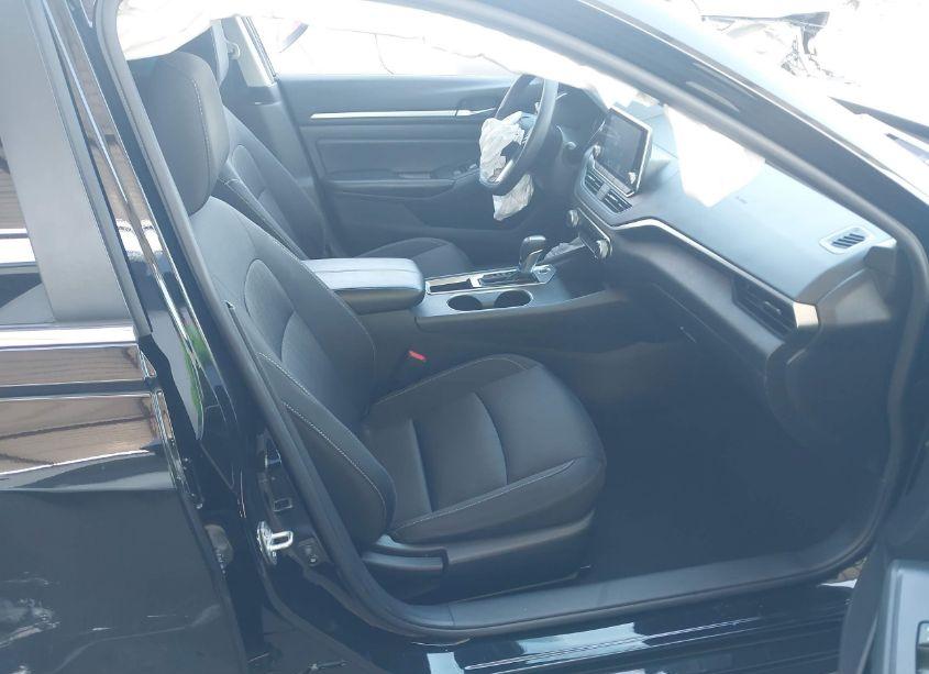 Photo 5 of 2022 Nissan Altima SV FWD (VIN 1N4BL4DV2NN368435)