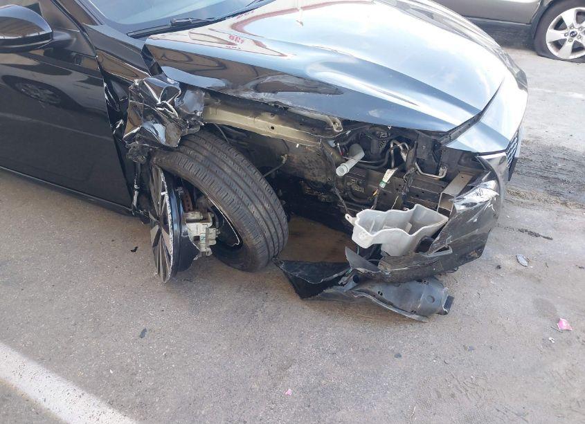 Photo 6 of 2022 Nissan Altima SV FWD (VIN 1N4BL4DV2NN368435)