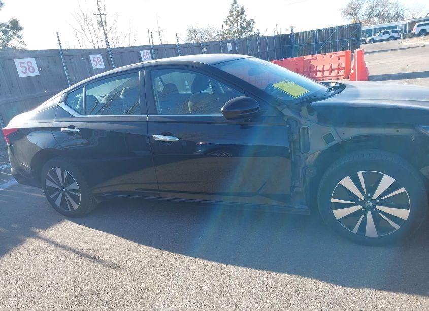 Photo 13 of 2022 Nissan Altima SV FWD (VIN 1N4BL4DV2NN390094)