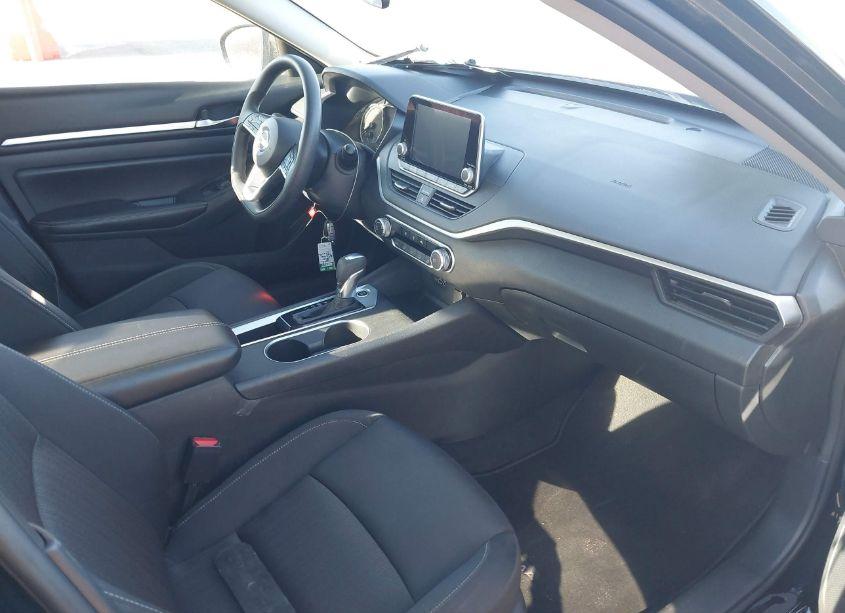 Photo 5 of 2022 Nissan Altima SV FWD (VIN 1N4BL4DV2NN390094)