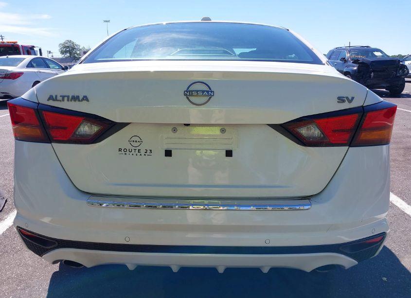 Photo 16 of 2023 Nissan Altima SV FWD (VIN 1N4BL4DV2PN300008)