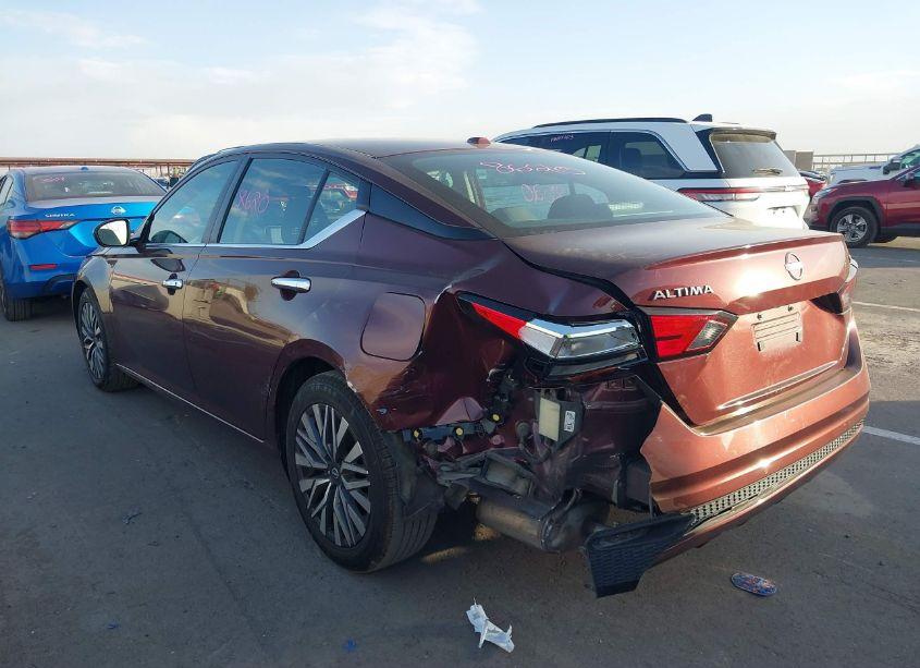 Photo 3 of 2023 Nissan Altima SV FWD (VIN 1N4BL4DV2PN307377)