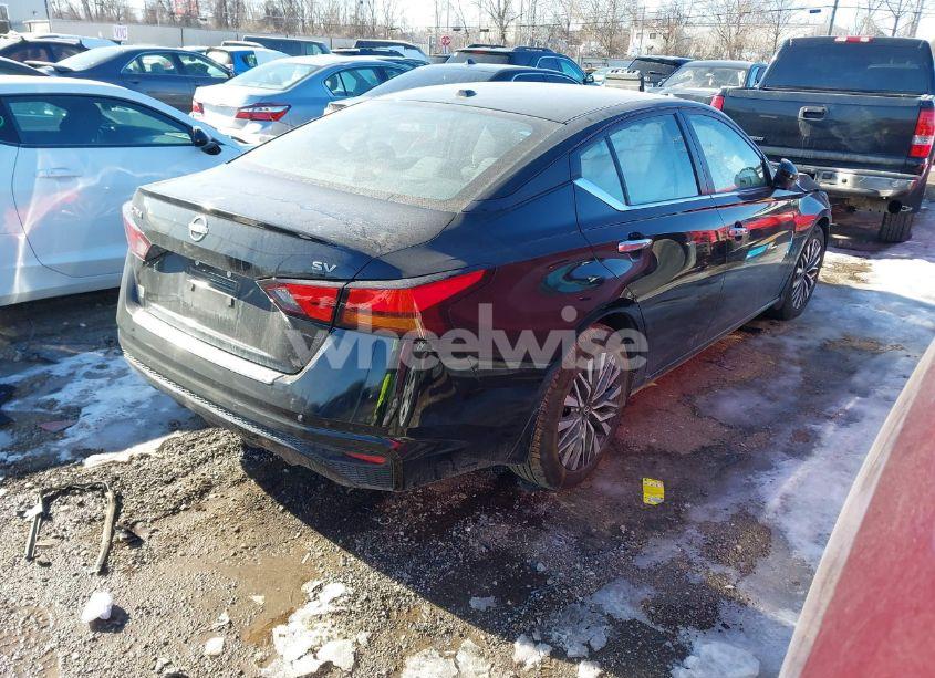 Photo 4 of 2023 Nissan Altima SV FWD (VIN 1N4BL4DV2PN310103)