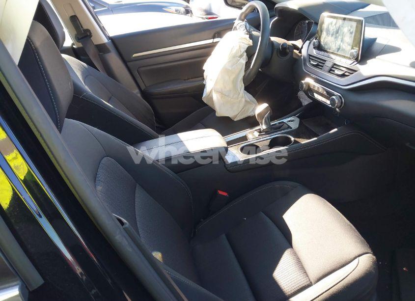 Photo 5 of 2023 Nissan Altima SV FWD (VIN 1N4BL4DV2PN310103)