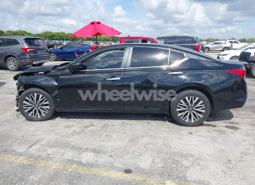 Photo 14 of 2023 Nissan Altima SV FWD (VIN 1N4BL4DV2PN310960)