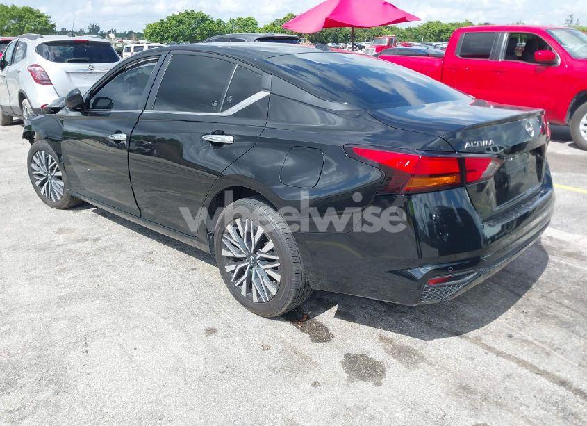 Photo 3 of 2023 Nissan Altima SV FWD (VIN 1N4BL4DV2PN310960)