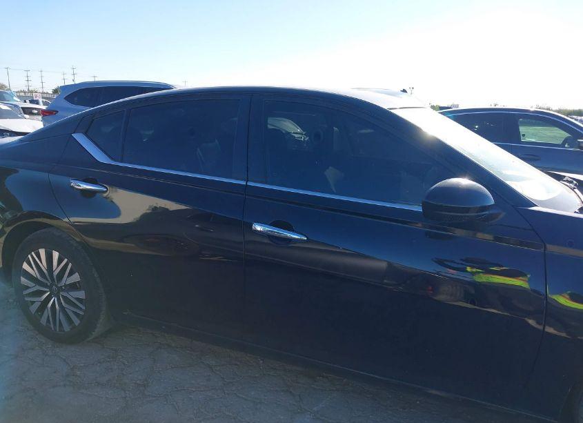 Photo 14 of 2023 Nissan Altima SV FWD (VIN 1N4BL4DV2PN312806)