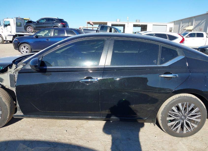 Photo 15 of 2023 Nissan Altima SV FWD (VIN 1N4BL4DV2PN312806)