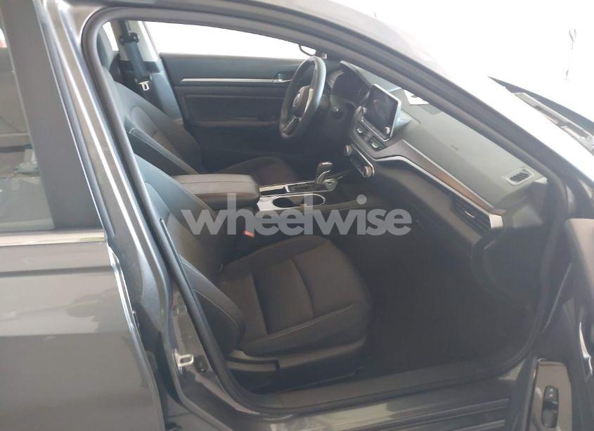 Photo 5 of 2023 Nissan Altima SV FWD (VIN 1N4BL4DV2PN329105)