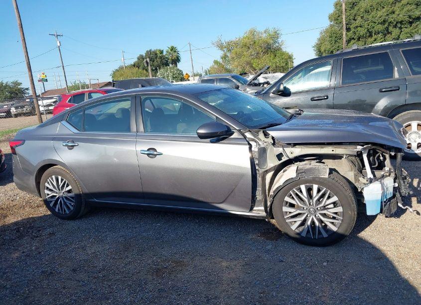 Photo 14 of 2023 Nissan Altima SV FWD (VIN 1N4BL4DV2PN340749)