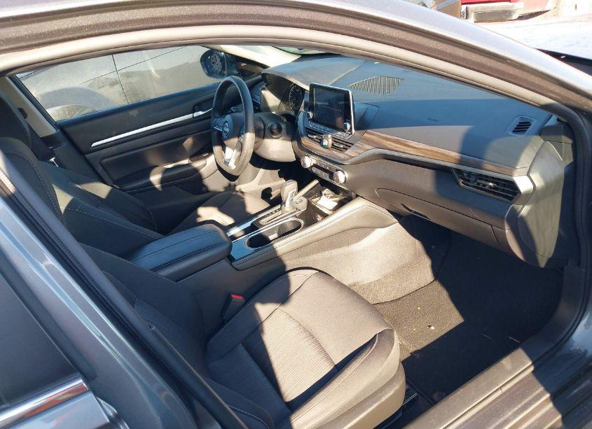 Photo 5 of 2023 Nissan Altima SV FWD (VIN 1N4BL4DV2PN340749)