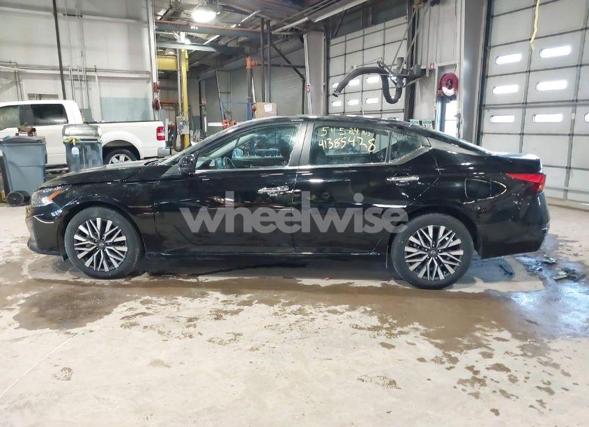 Photo 15 of 2023 Nissan Altima SV FWD (VIN 1N4BL4DV2PN349306)