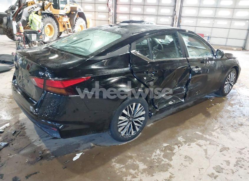 Photo 4 of 2023 Nissan Altima SV FWD (VIN 1N4BL4DV2PN349306)