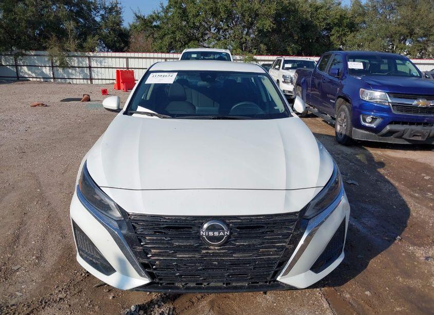 Photo 11 of 2023 Nissan Altima SV FWD (VIN 1N4BL4DV2PN365876)