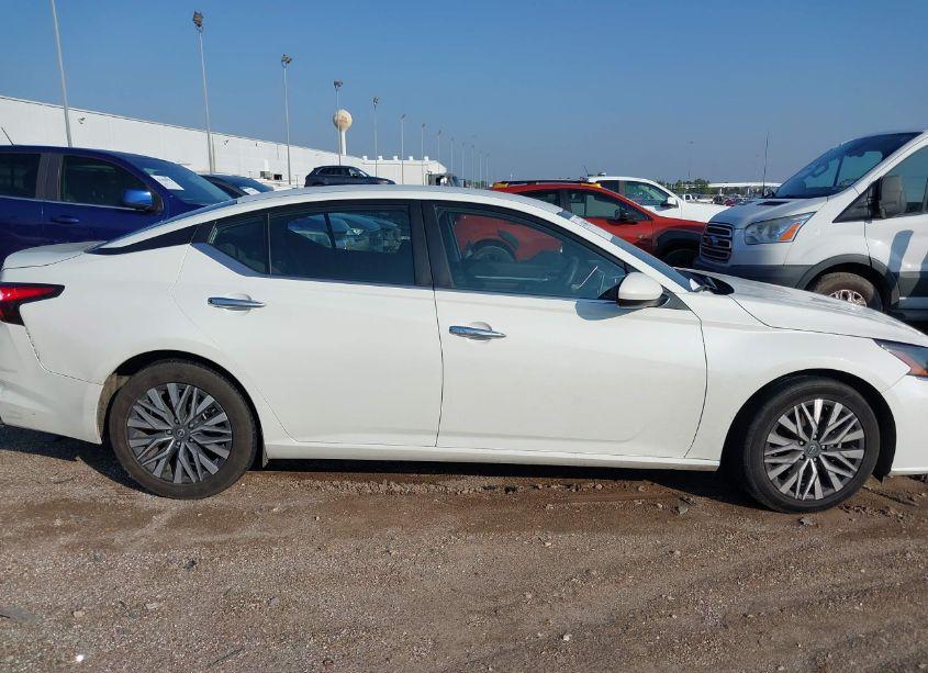 Photo 12 of 2023 Nissan Altima SV FWD (VIN 1N4BL4DV2PN365876)