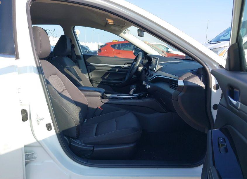 Photo 5 of 2023 Nissan Altima SV FWD (VIN 1N4BL4DV2PN365876)