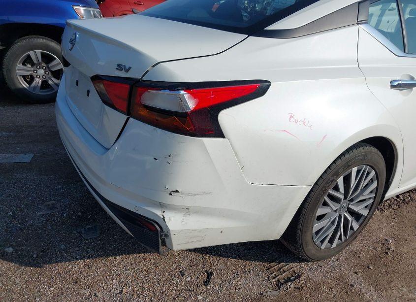 Photo 6 of 2023 Nissan Altima SV FWD (VIN 1N4BL4DV2PN365876)