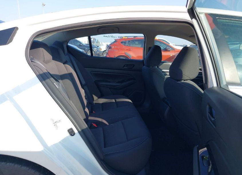 Photo 8 of 2023 Nissan Altima SV FWD (VIN 1N4BL4DV2PN365876)