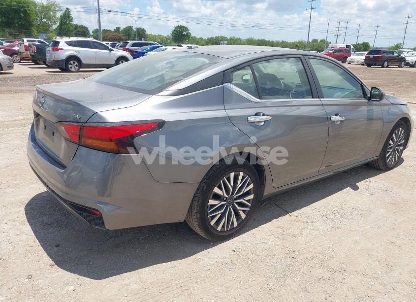 Photo 4 of 2023 Nissan Altima SV FWD (VIN 1N4BL4DV2PN386789)