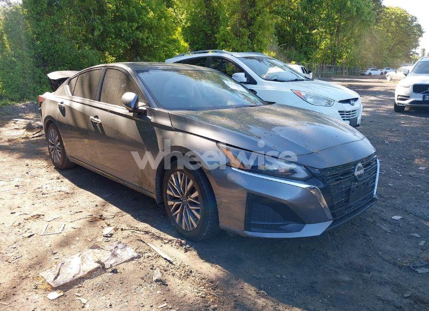 2023 Nissan Altima SV FWD (VIN 1N4BL4DV2PN403042) main photo