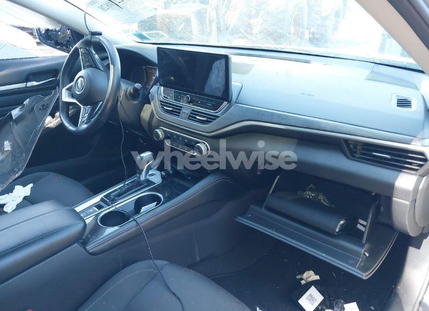 Photo 5 of 2023 Nissan Altima SV FWD (VIN 1N4BL4DV2PN403042)