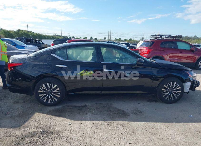 Photo 14 of 2023 Nissan Altima SV FWD (VIN 1N4BL4DV2PN404952)