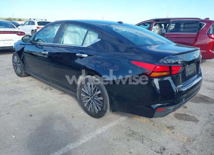Photo 3 of 2023 Nissan Altima SV FWD (VIN 1N4BL4DV2PN404952)