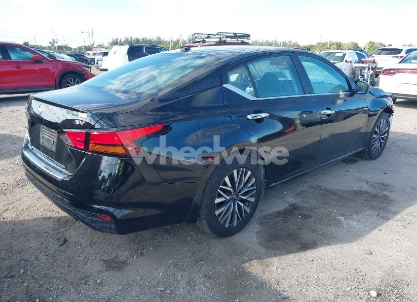 Photo 4 of 2023 Nissan Altima SV FWD (VIN 1N4BL4DV2PN404952)