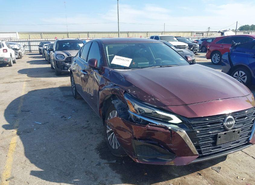 2023 Nissan Altima SV FWD (VIN 1N4BL4DV2PN416356) main photo