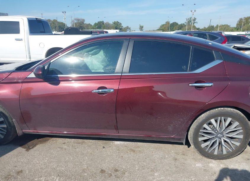 Photo 14 of 2023 Nissan Altima SV FWD (VIN 1N4BL4DV2PN416356)