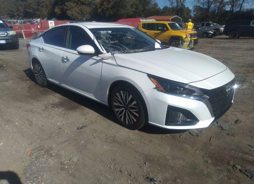 2023 Nissan Altima SV FWD (VIN 1N4BL4DV2PN422268) main photo