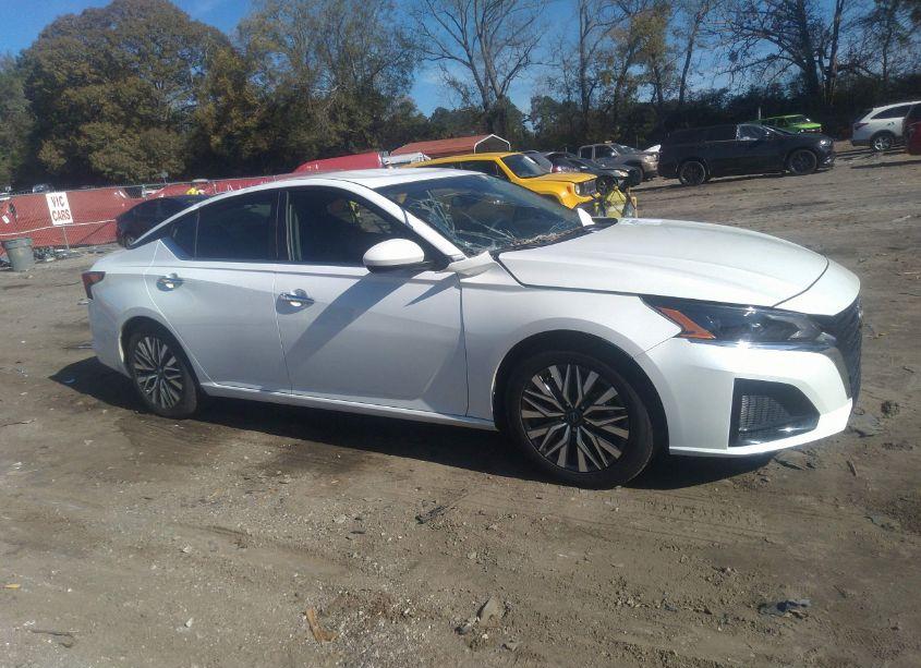 Photo 13 of 2023 Nissan Altima SV FWD (VIN 1N4BL4DV2PN422268)