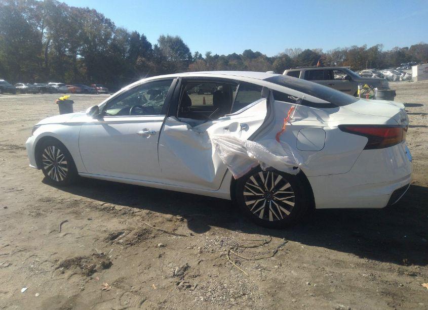 Photo 14 of 2023 Nissan Altima SV FWD (VIN 1N4BL4DV2PN422268)