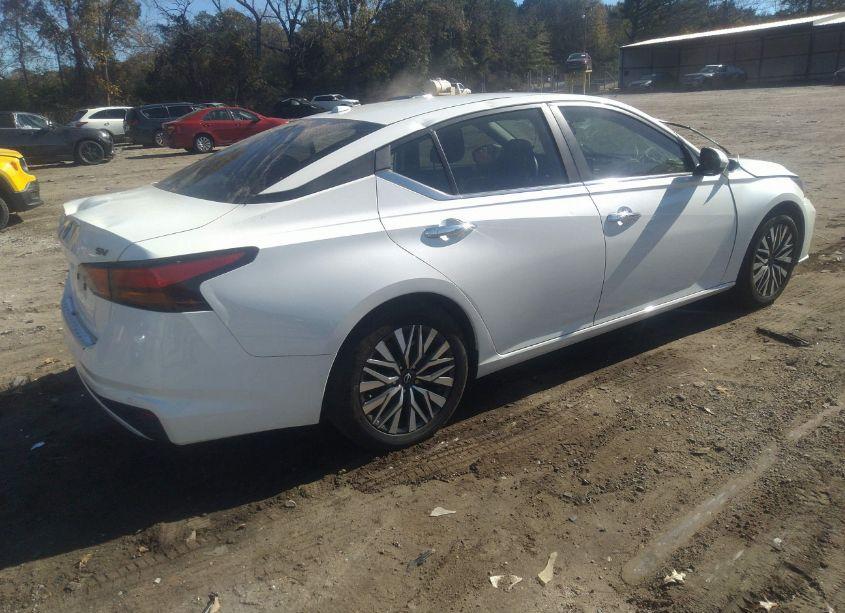 Photo 4 of 2023 Nissan Altima SV FWD (VIN 1N4BL4DV2PN422268)