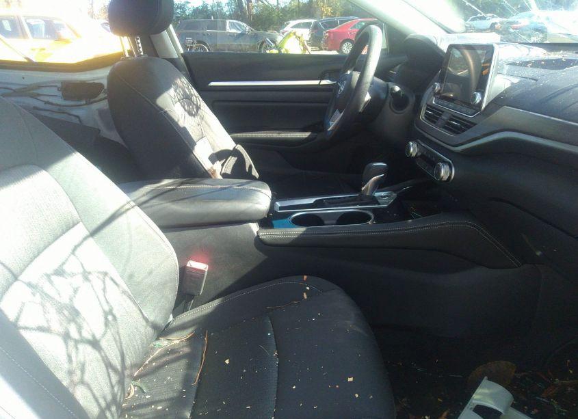 Photo 5 of 2023 Nissan Altima SV FWD (VIN 1N4BL4DV2PN422268)