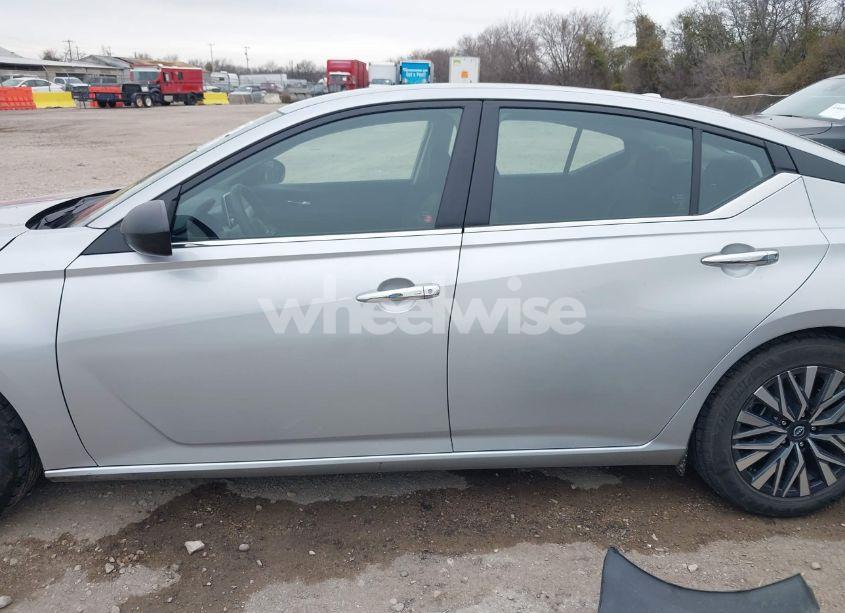 Photo 14 of 2024 Nissan Altima SV FWD (VIN 1N4BL4DV2RN302652)