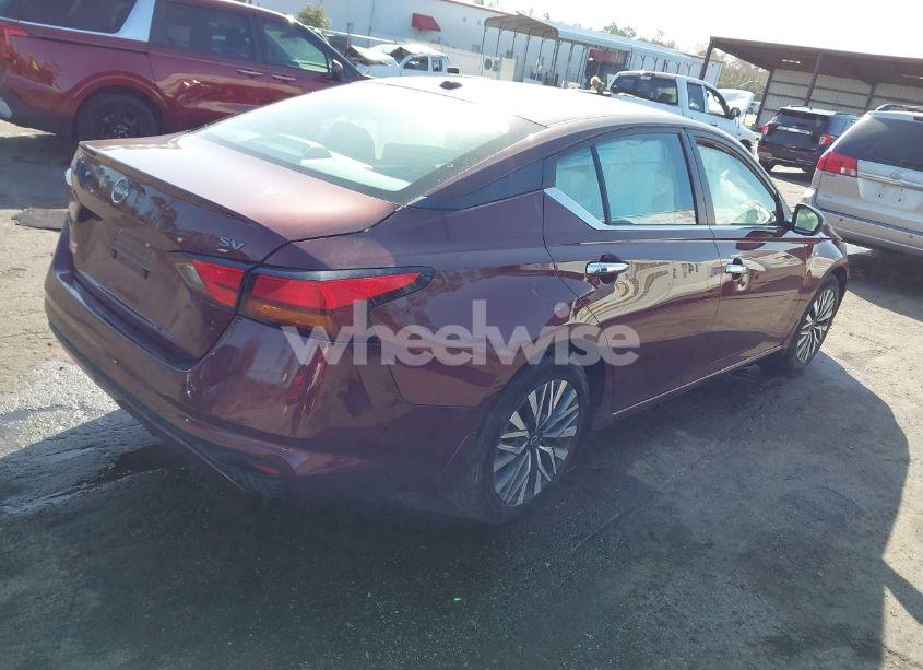 Photo 4 of 2024 Nissan Altima SV FWD (VIN 1N4BL4DV2RN318169)