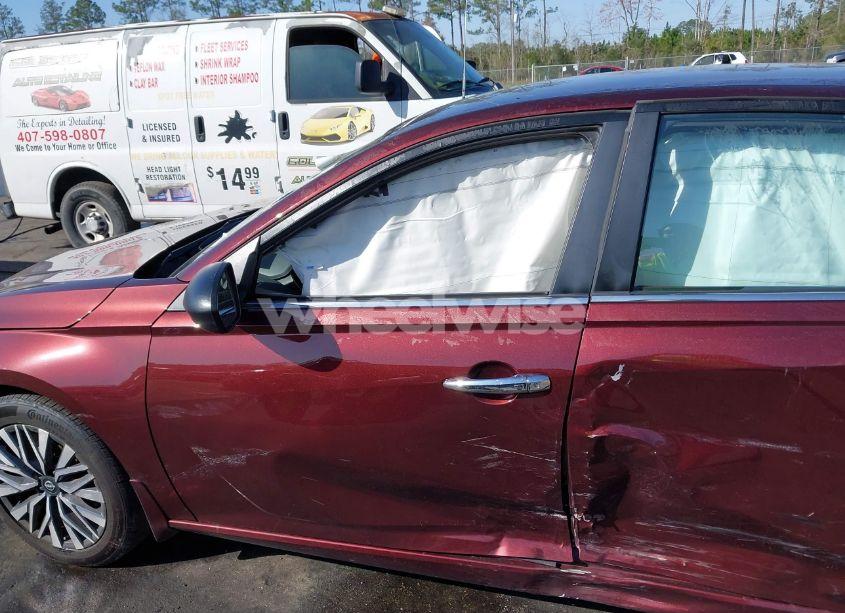 Photo 6 of 2024 Nissan Altima SV FWD (VIN 1N4BL4DV2RN318169)