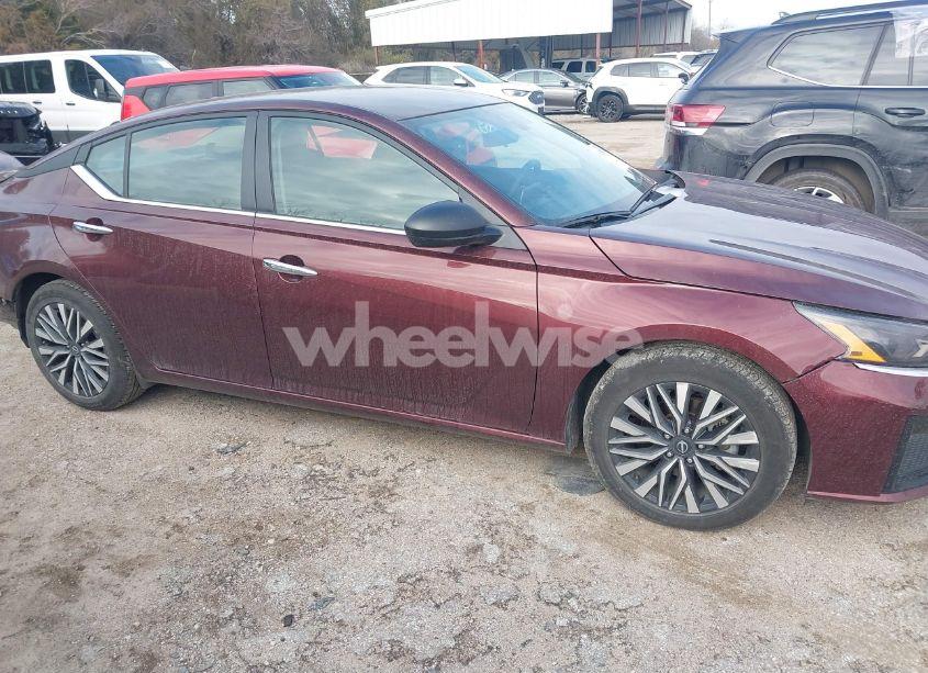 Photo 14 of 2024 Nissan Altima SV FWD (VIN 1N4BL4DV2RN319600)